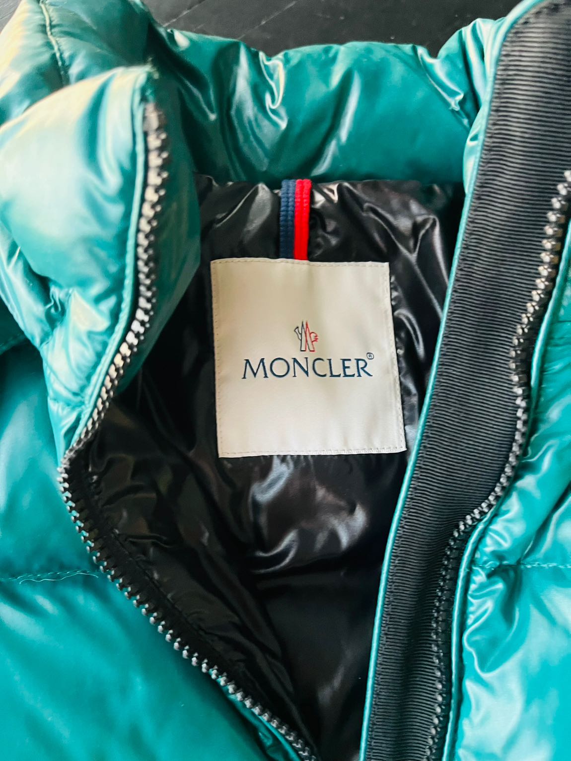 Moncler mont — görsel 3/8