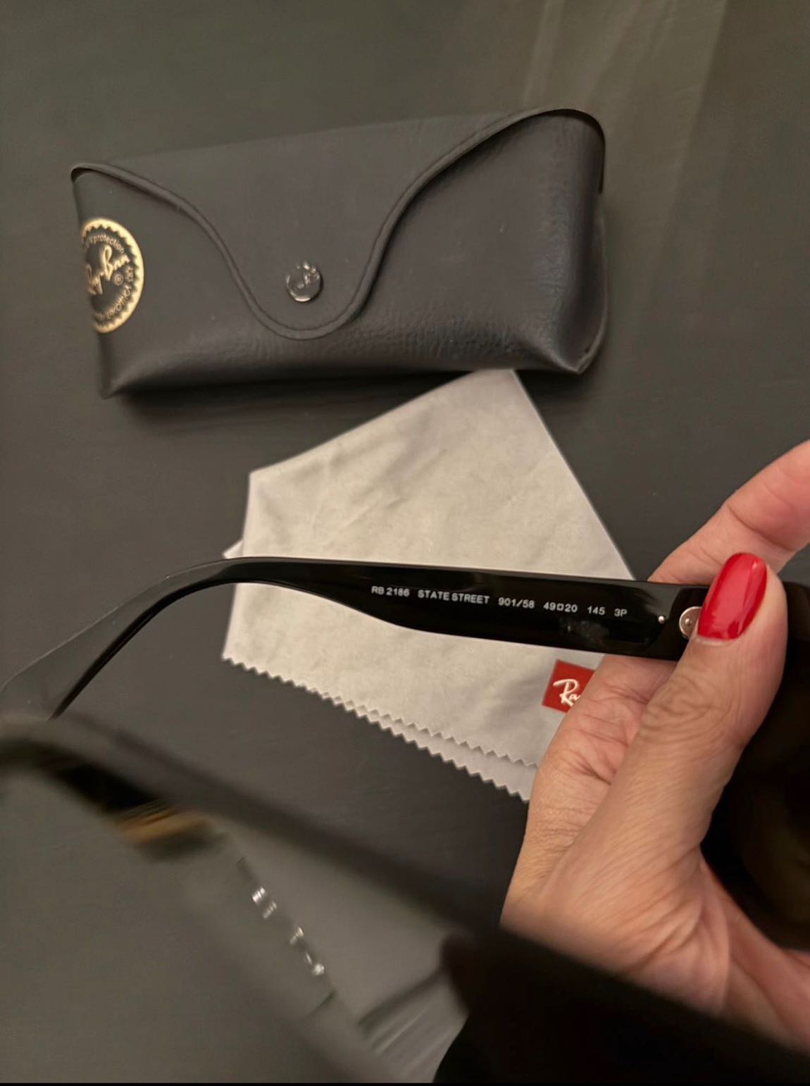 Ray-Ban Siyah Güneş Gözlüğü — görsel 3/4