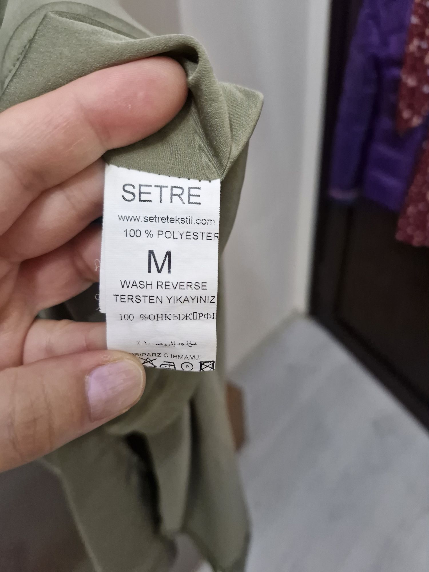 Setre yırtmaçlı kayık yaka elbise — görsel 7/7
