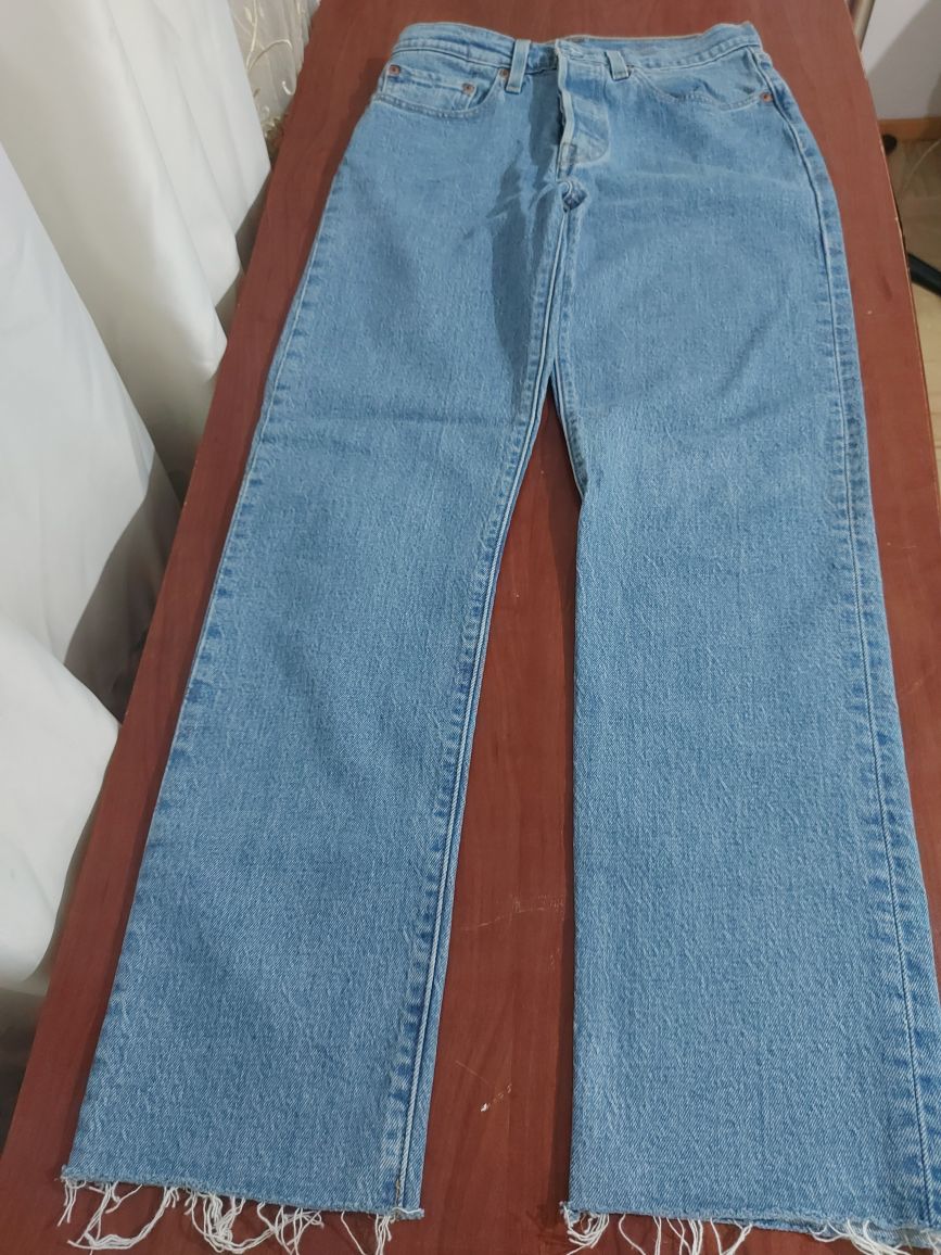 LEViS premium serisi — görsel 7/8