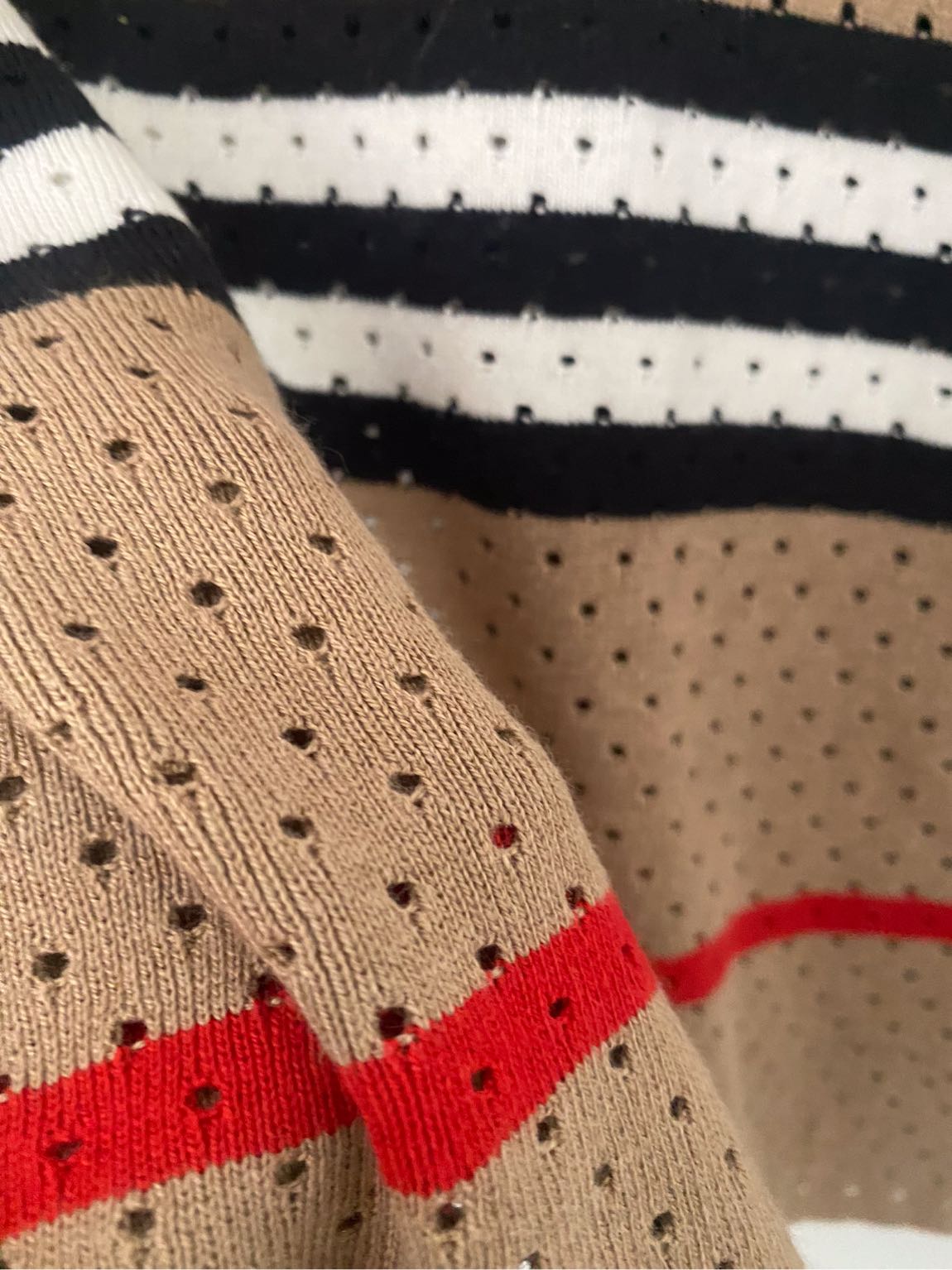 Burbery triko — görsel 3/8