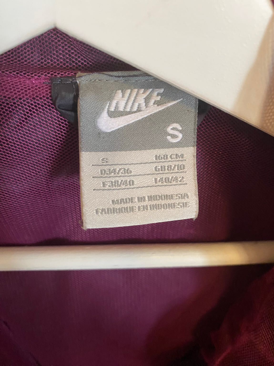 Nike yağmurluk — görsel 4/4