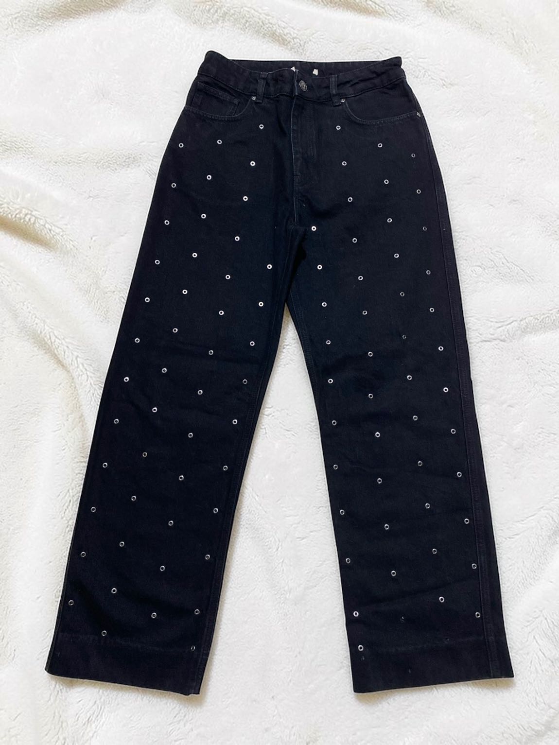 Mango Zımba Detaylı Delikli Barrel Jean — görsel 4/8