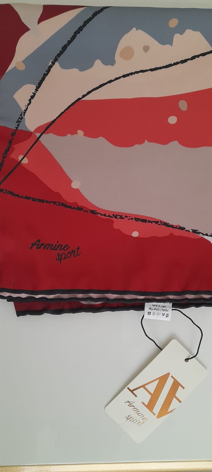 Armine Eşarp — görsel 3/3