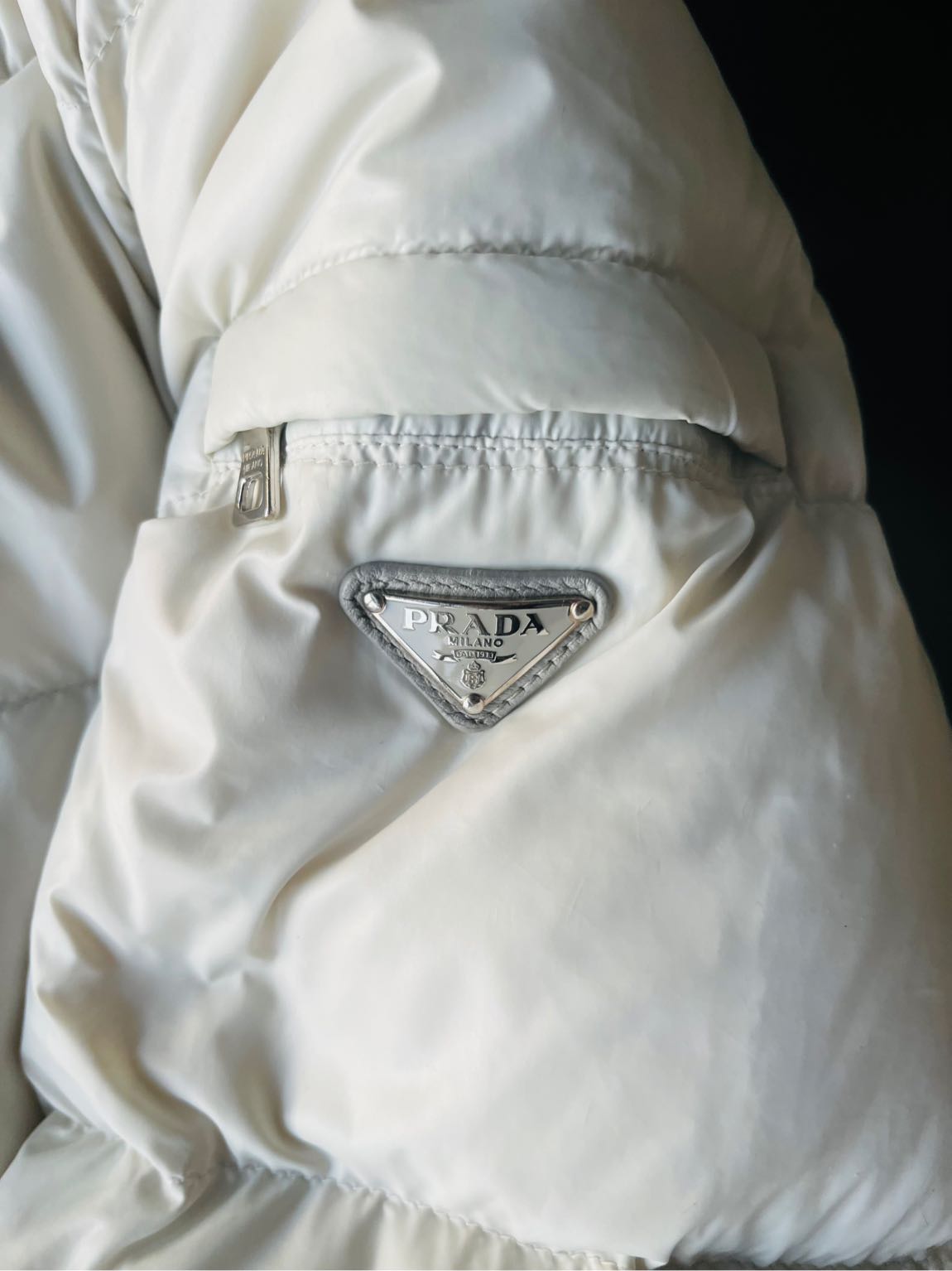 Prada mont — görsel 3/8