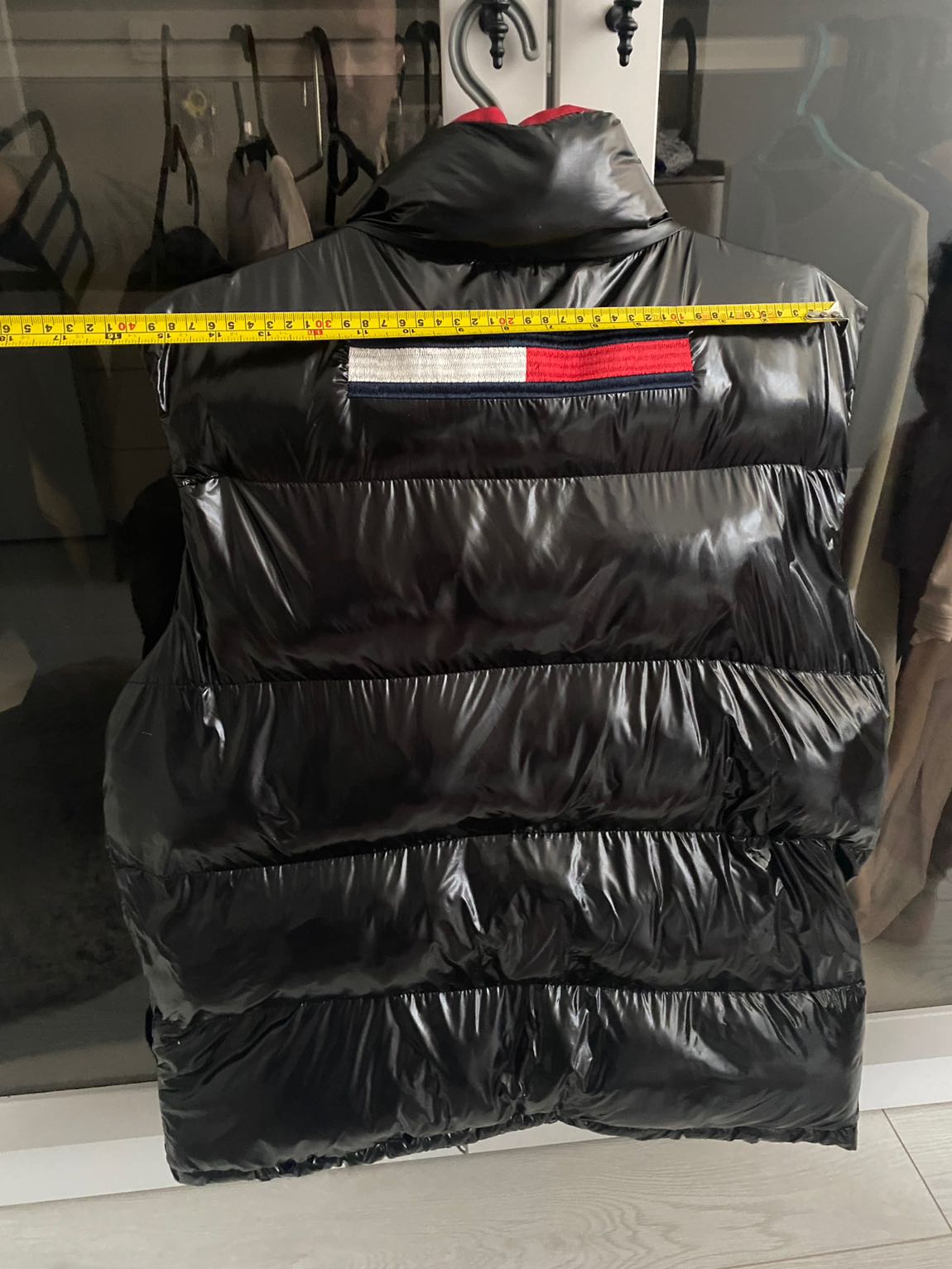 tommy hilfiger parlak şişme yelek — görsel 6/8