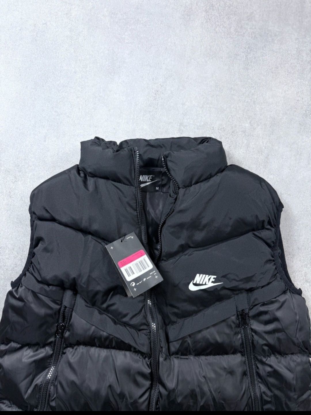 Nike Windrunner Yelek — görsel 2/4