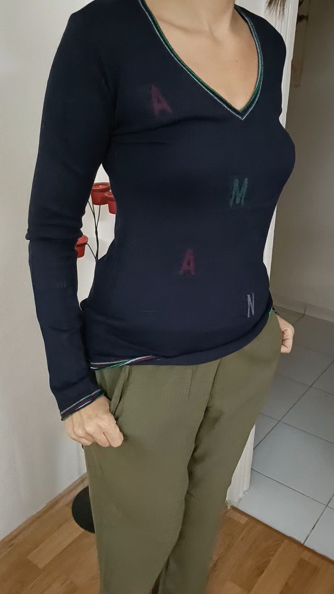 Armani Jeans V Yaka İnce Triko Kazak — görsel 3/8