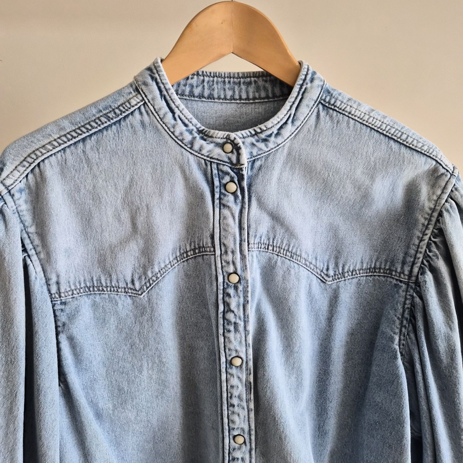 AllSaints Açık Mavi Crop Denim Gömlek – — görsel 2/8