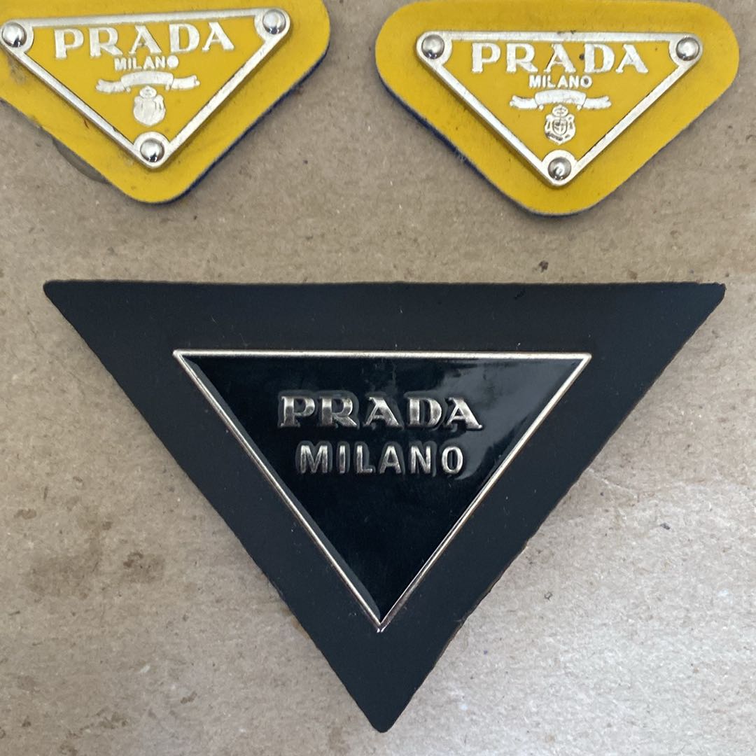 Prada Logo Arma — görsel 5/5
