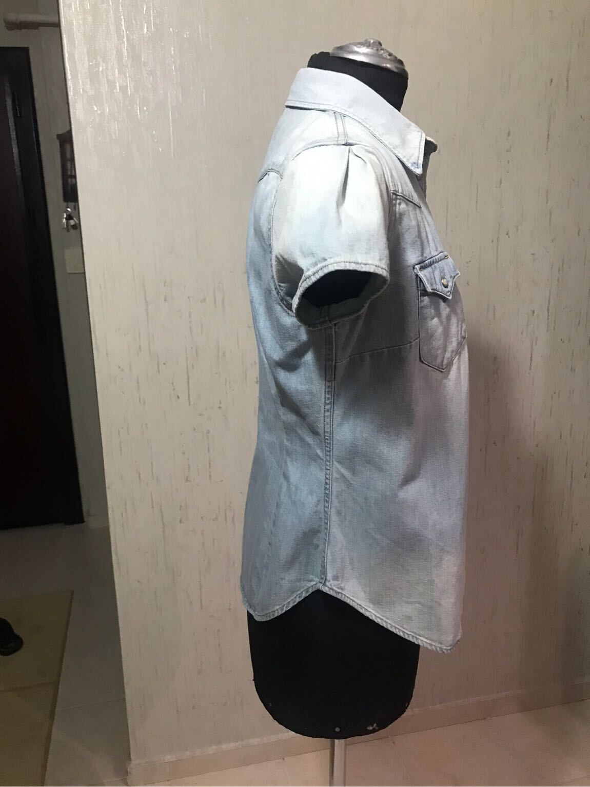 LEVİS MARKA KADIN JEANS GÖMLEK — görsel 4/8
