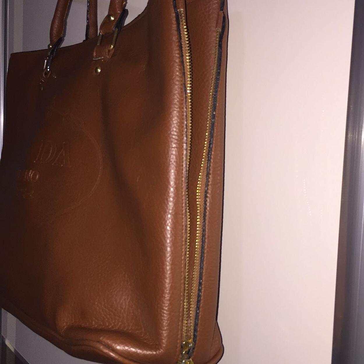 Taba renk prada çanta — görsel 3/4