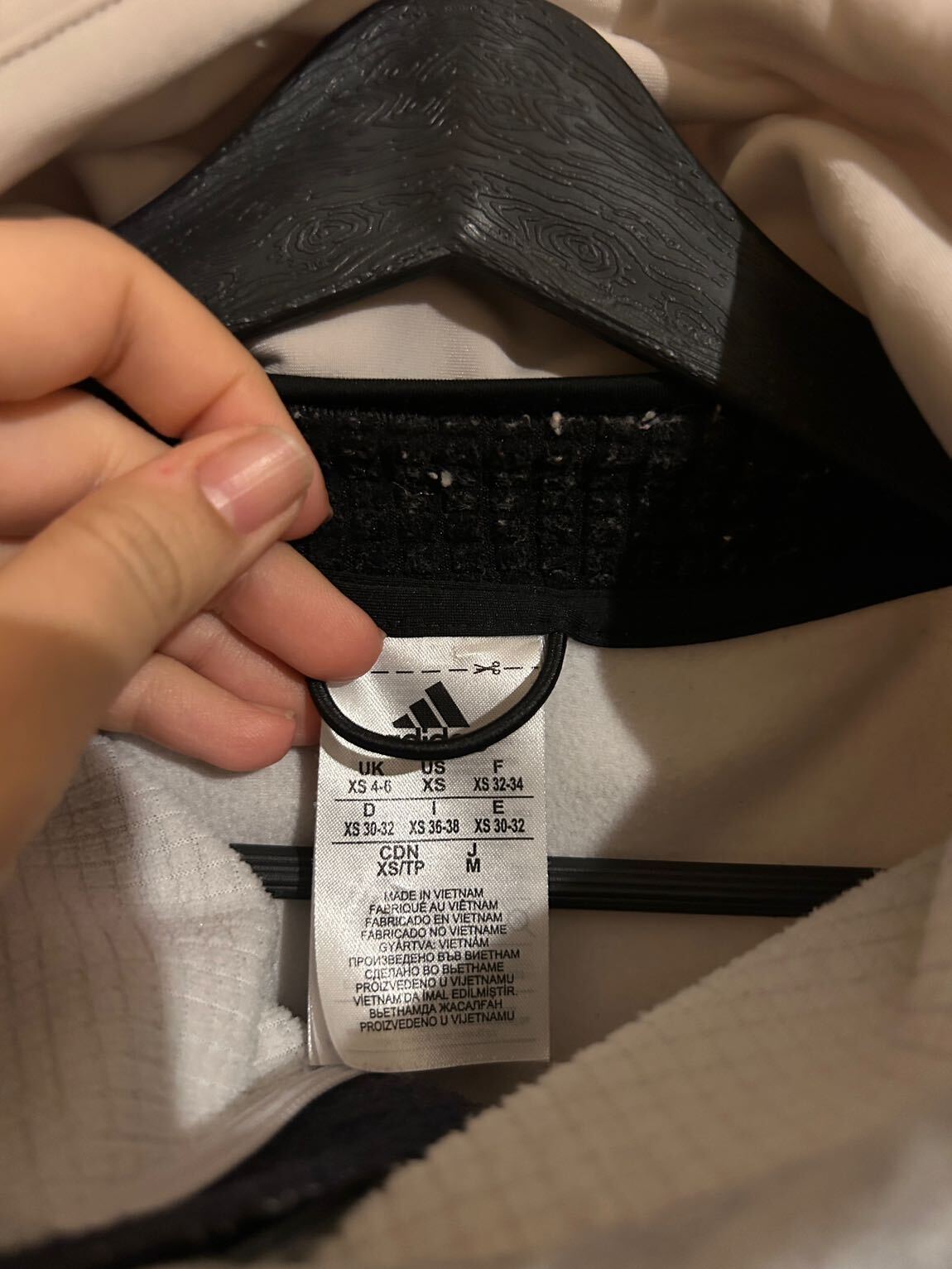 Adidas yelek — görsel 4/8
