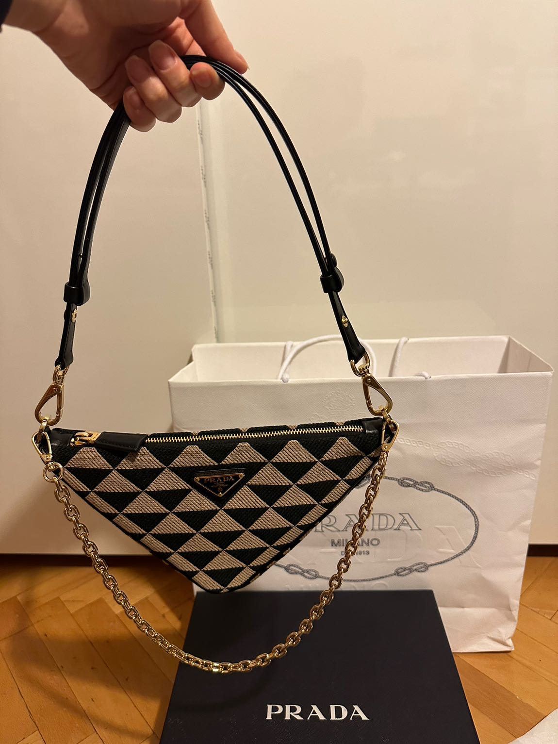 Prada jakar çanta — görsel 6/8
