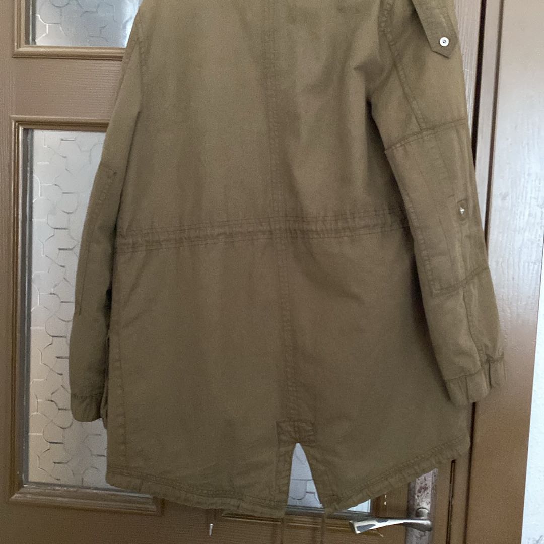 Bershka haki parka — görsel 6/6