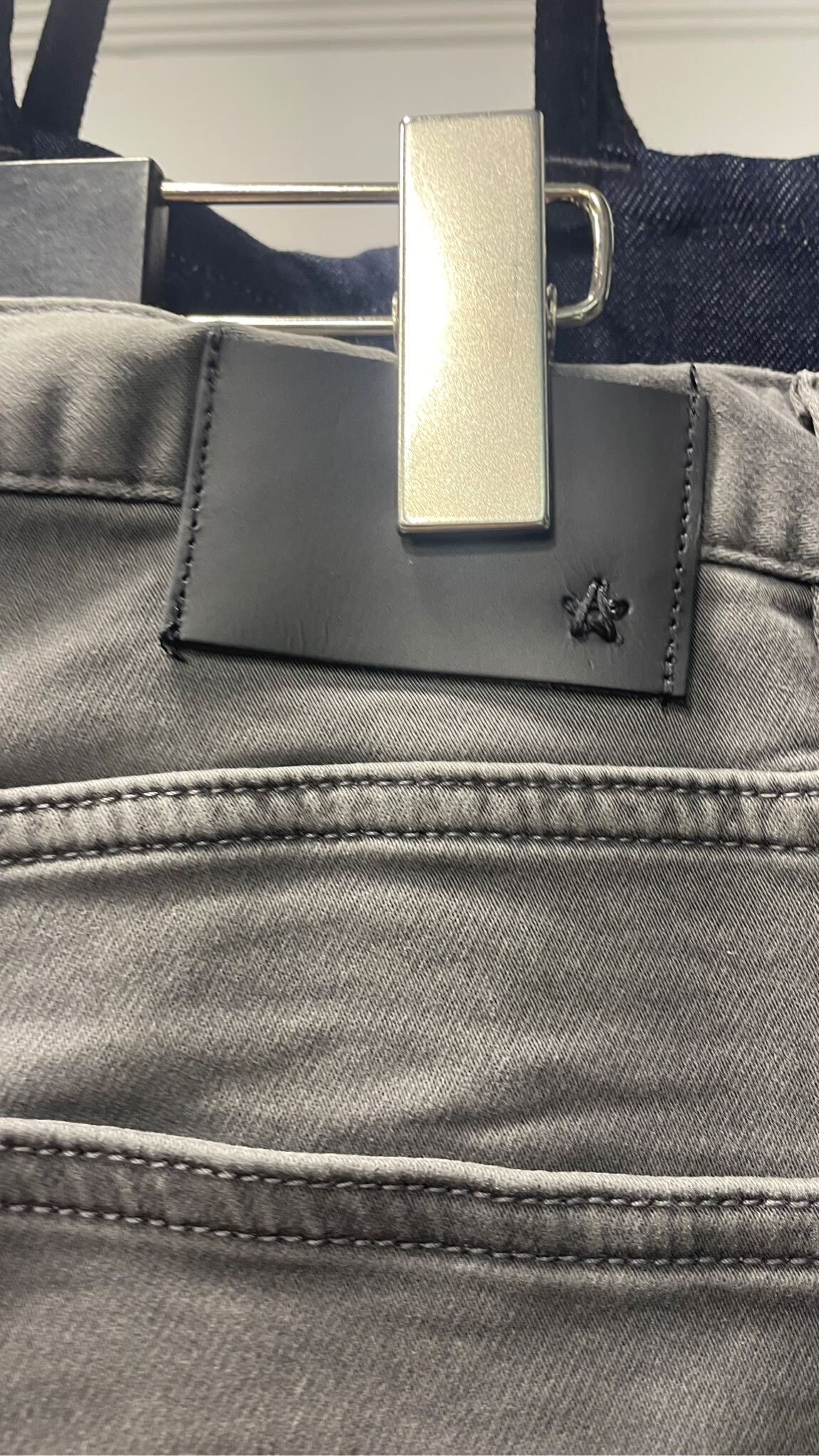 John Varvatos — görsel 7/8