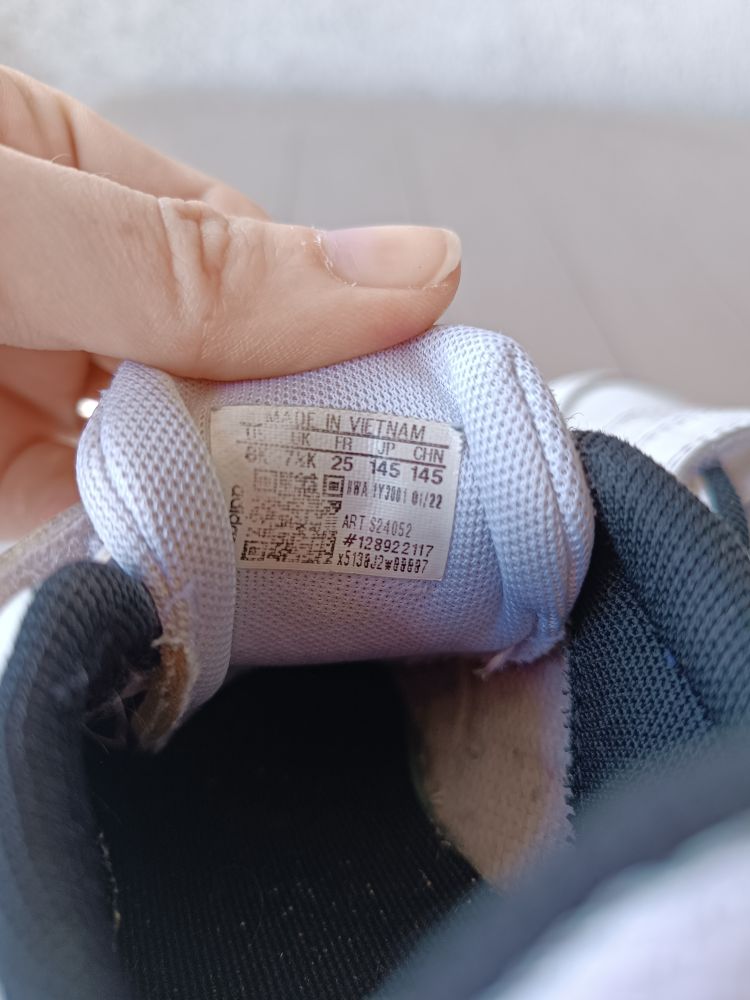 Adidas 25 Numara çocuk ayakkabı — görsel 6/8