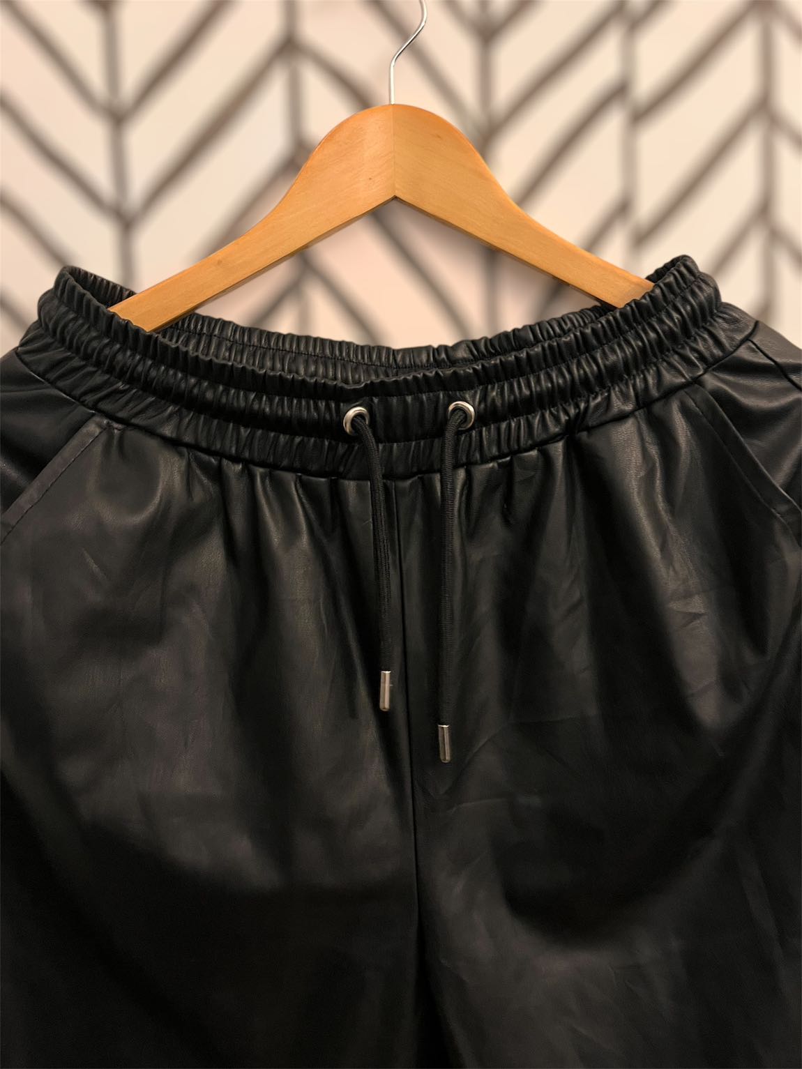 Batik Suni Deri Jogger Pantolon — görsel 4/7