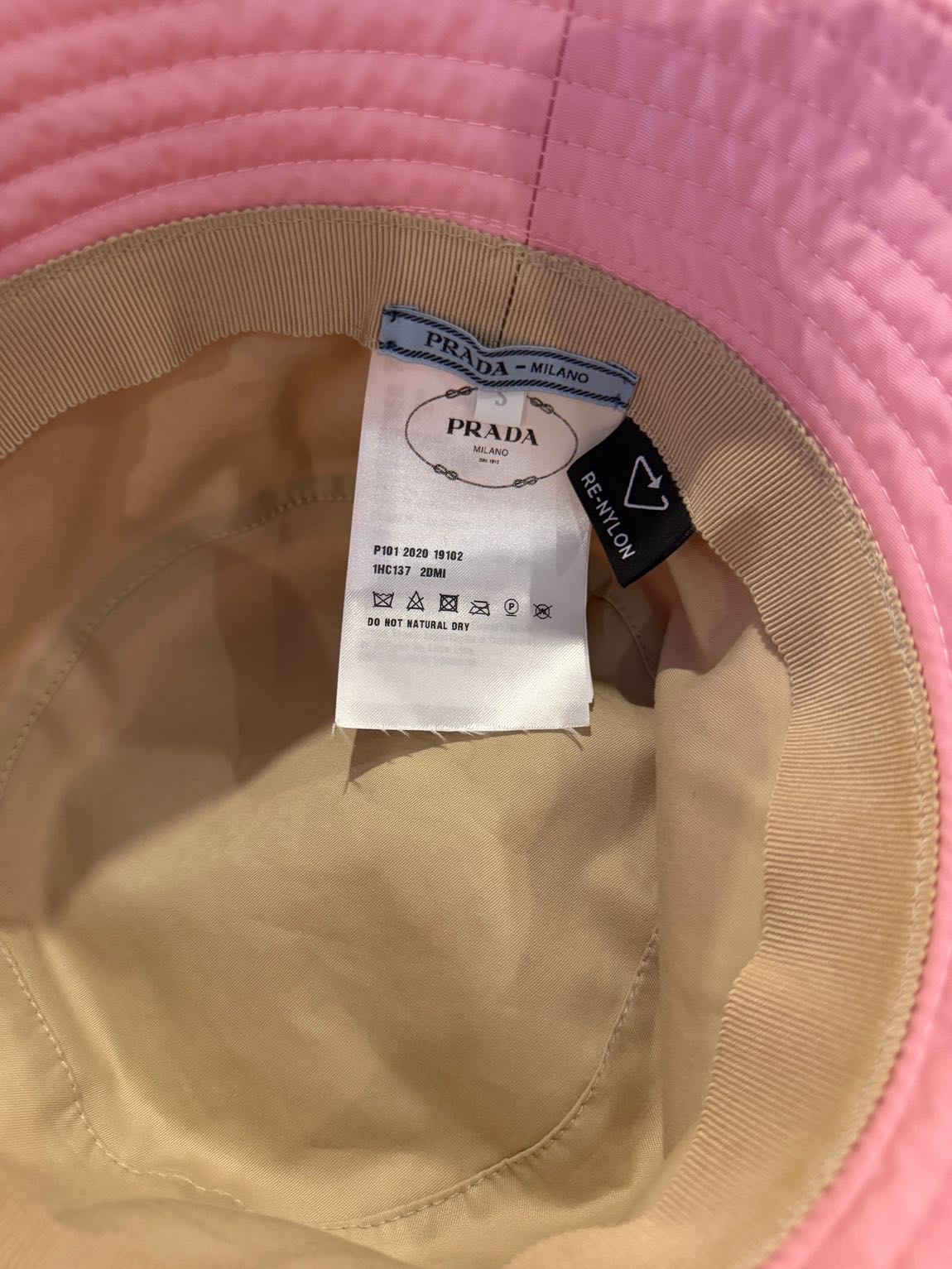 Prada Şapka — görsel 3/5