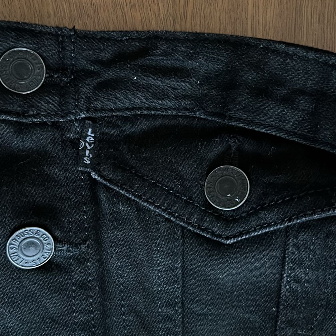 Levi’s Siyah Düğmeli Kısa jean Elbise — görsel 3/8