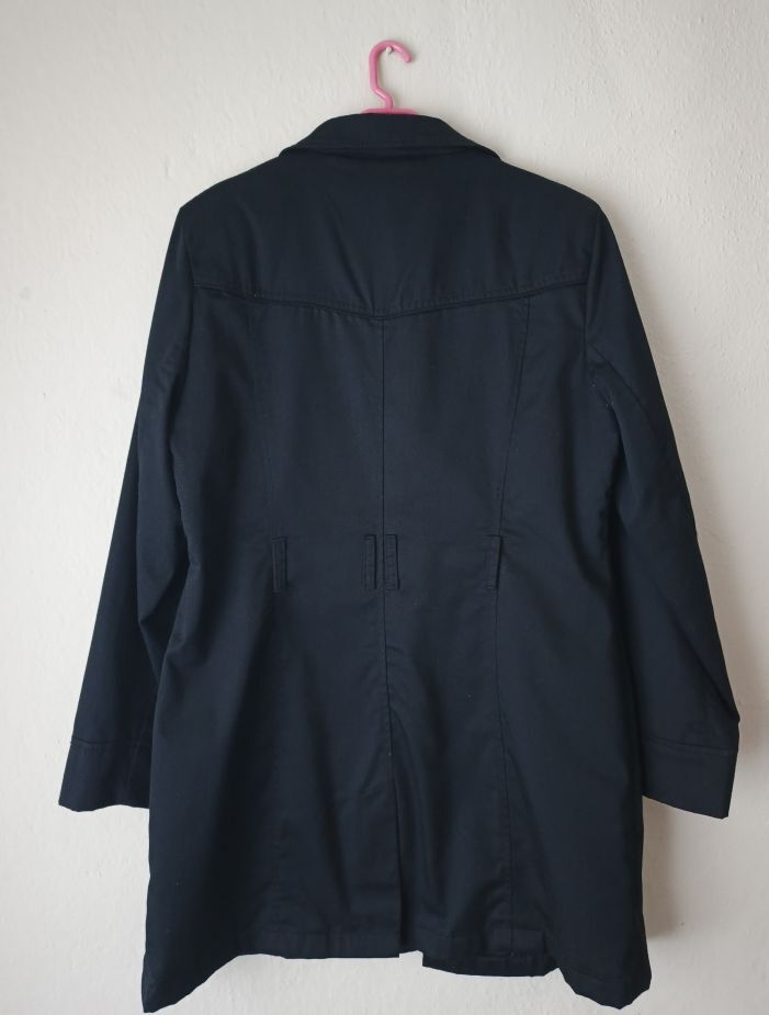 LC Waikiki Siyah Trençkot — görsel 2/4
