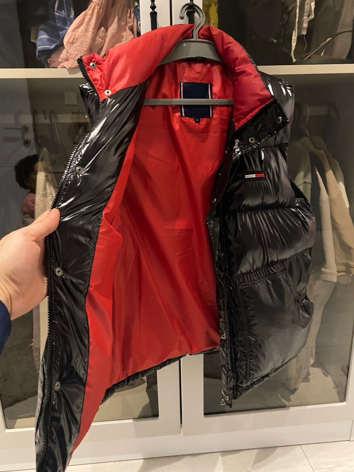 tommy hilfiger parlak şişme yelek — görsel 3/8