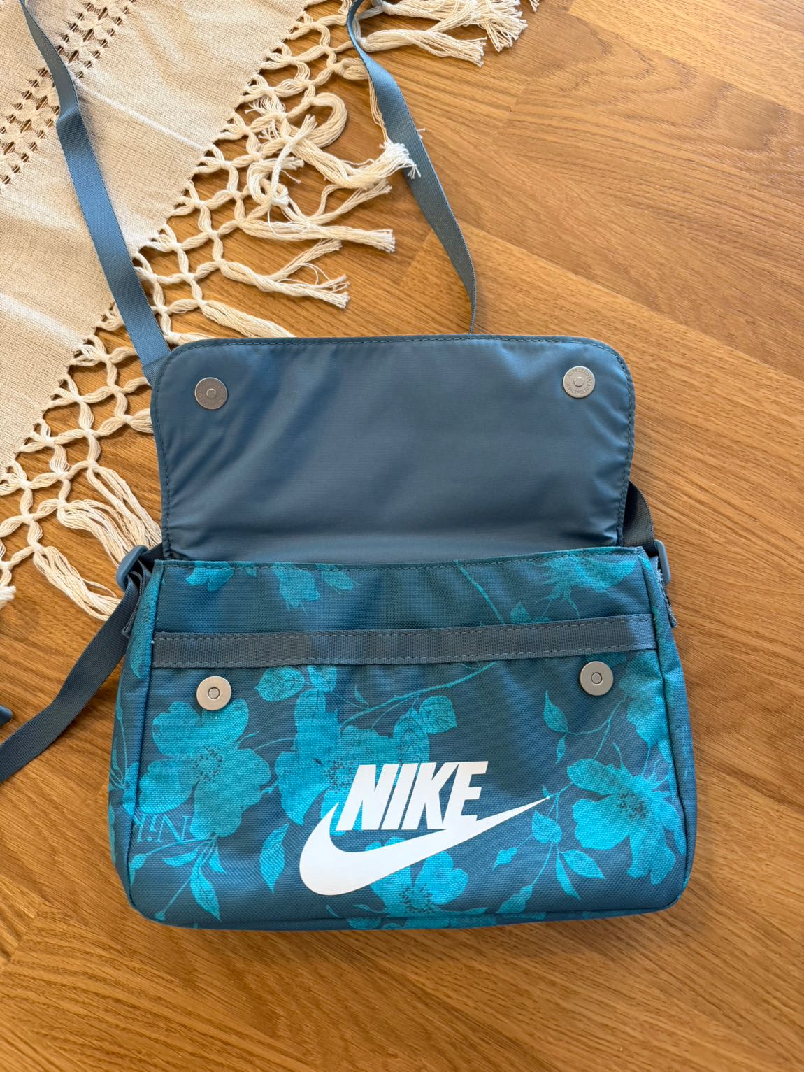 Nike Çanta — görsel 2/5