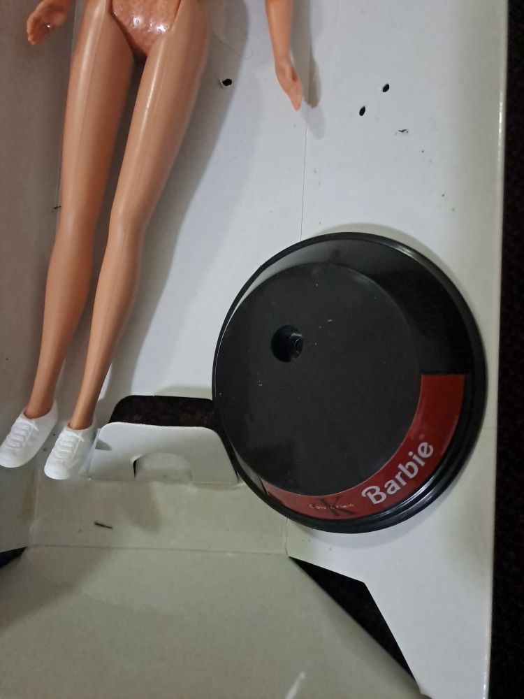 calvin klein jeans barbie — görsel 4/4