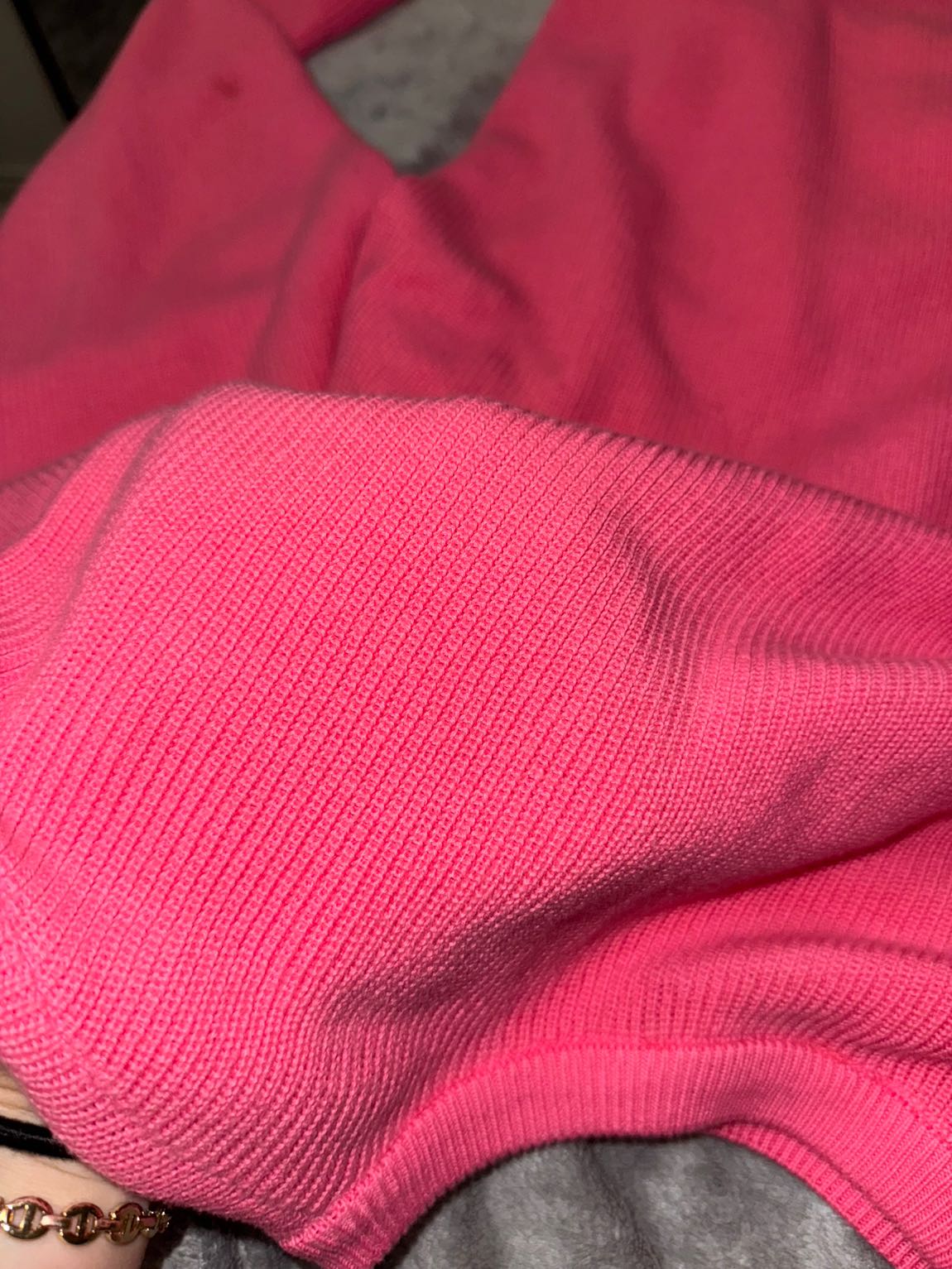 Les benjamins pembe kazak — görsel 3/8