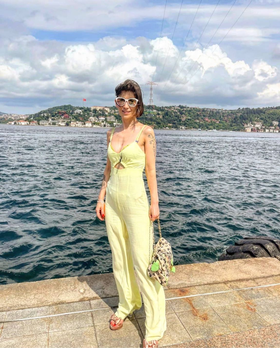 BERSHKA Pencere Detaylı Tulum — görsel 8/8