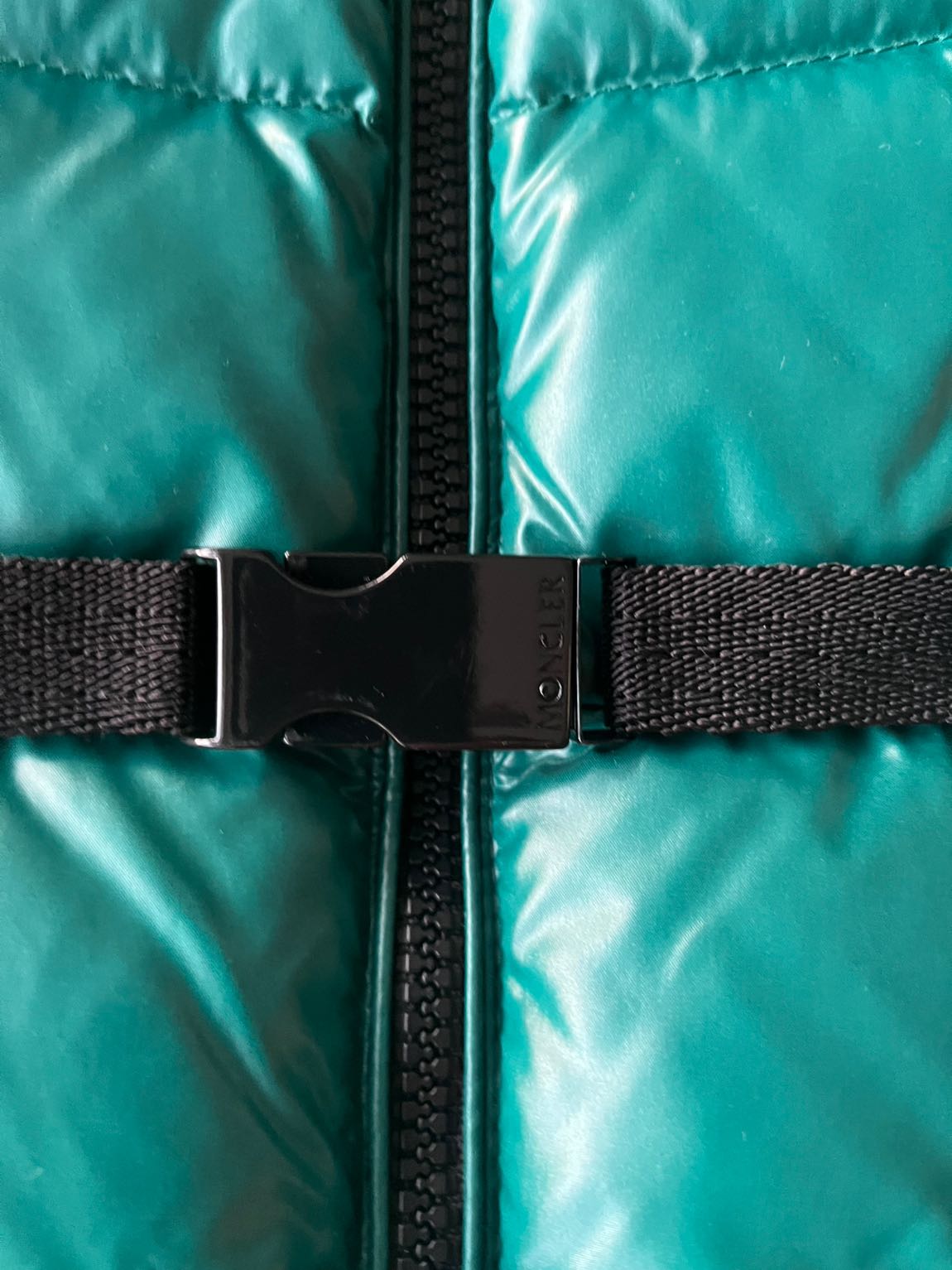 Moncler mont — görsel 5/8