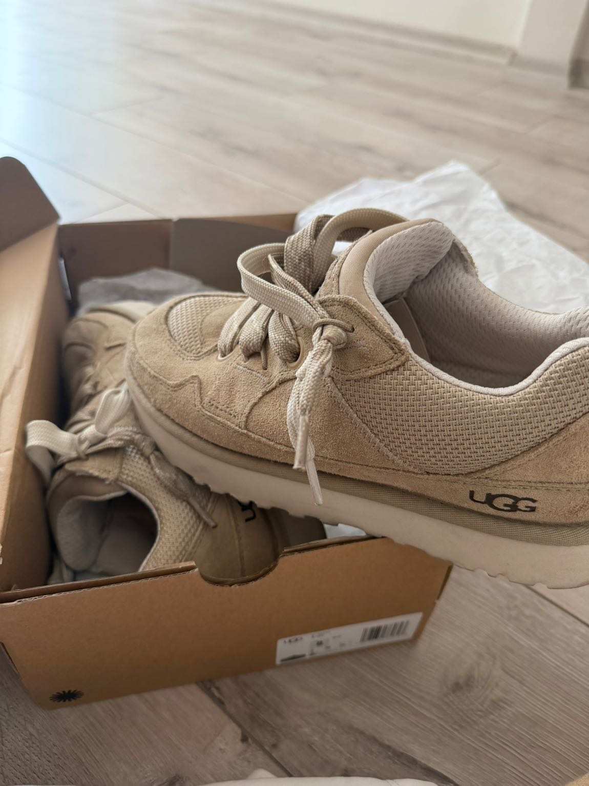 UGG Bej Süet Sneaker Ayakkabı — görsel 6/8