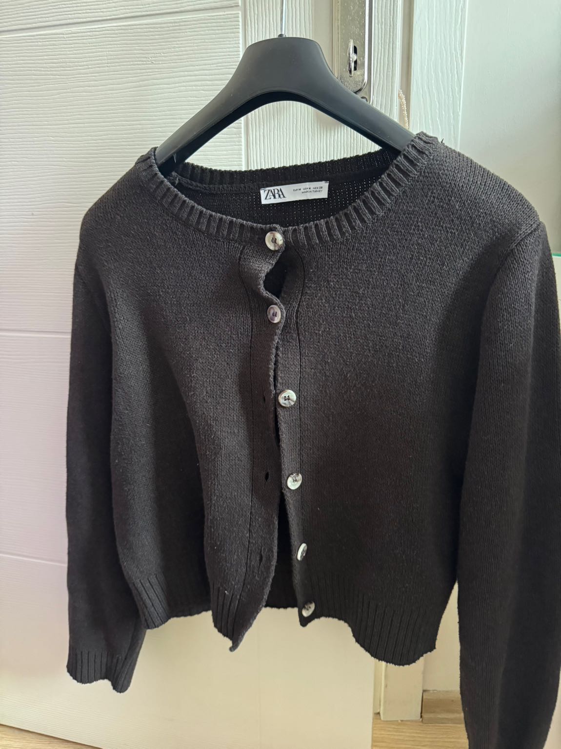 Zara düğmeli hırka — görsel 3/8