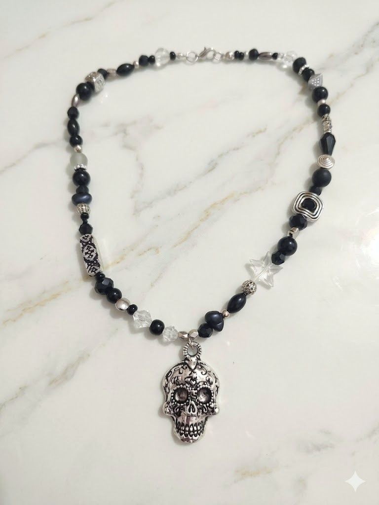 Kurukafa Gothic Kolye — görsel 4/4