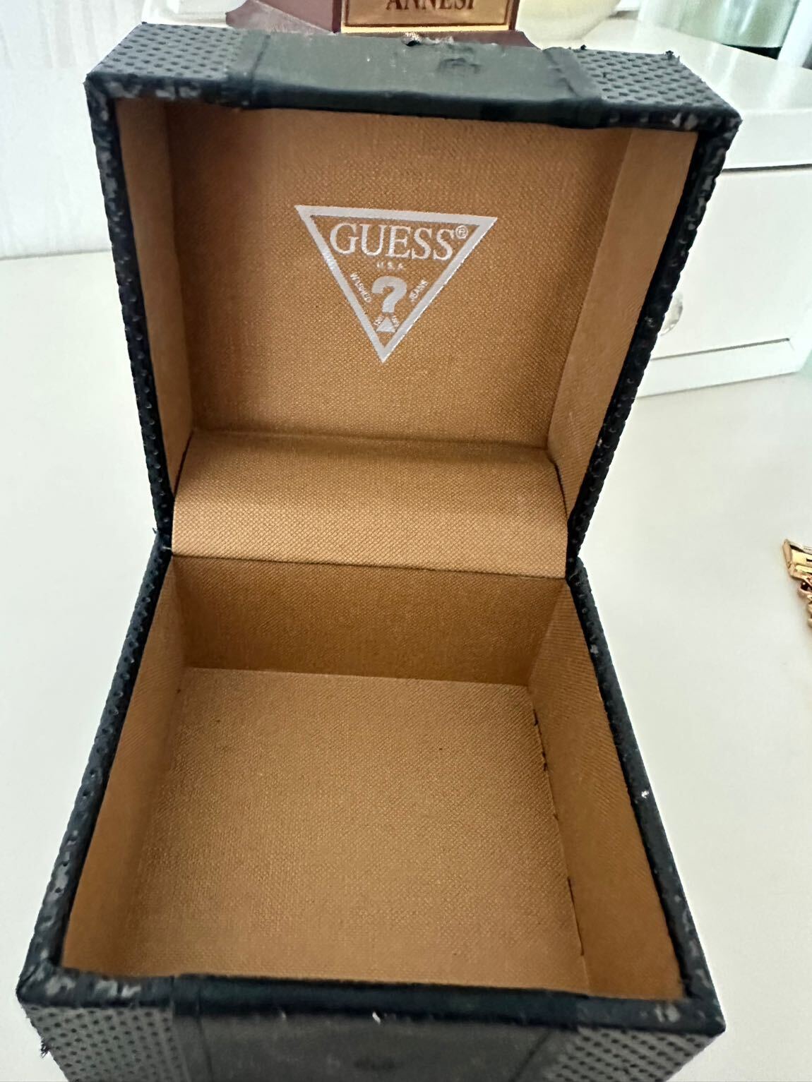 Guess saat — görsel 8/8