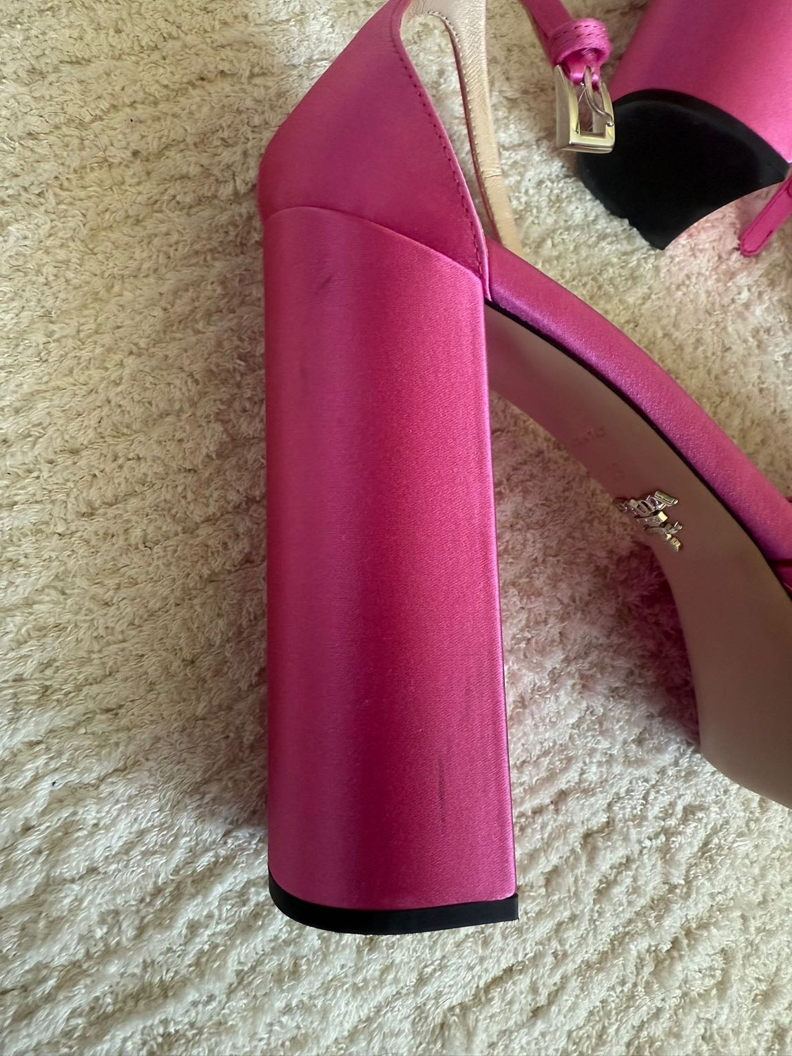 PRADA PEMBE LOGOLU PLATFORM TOPUKLU — görsel 8/8