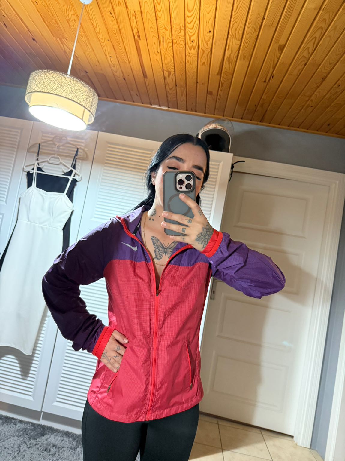 Nike yağmurluk — görsel 4/5