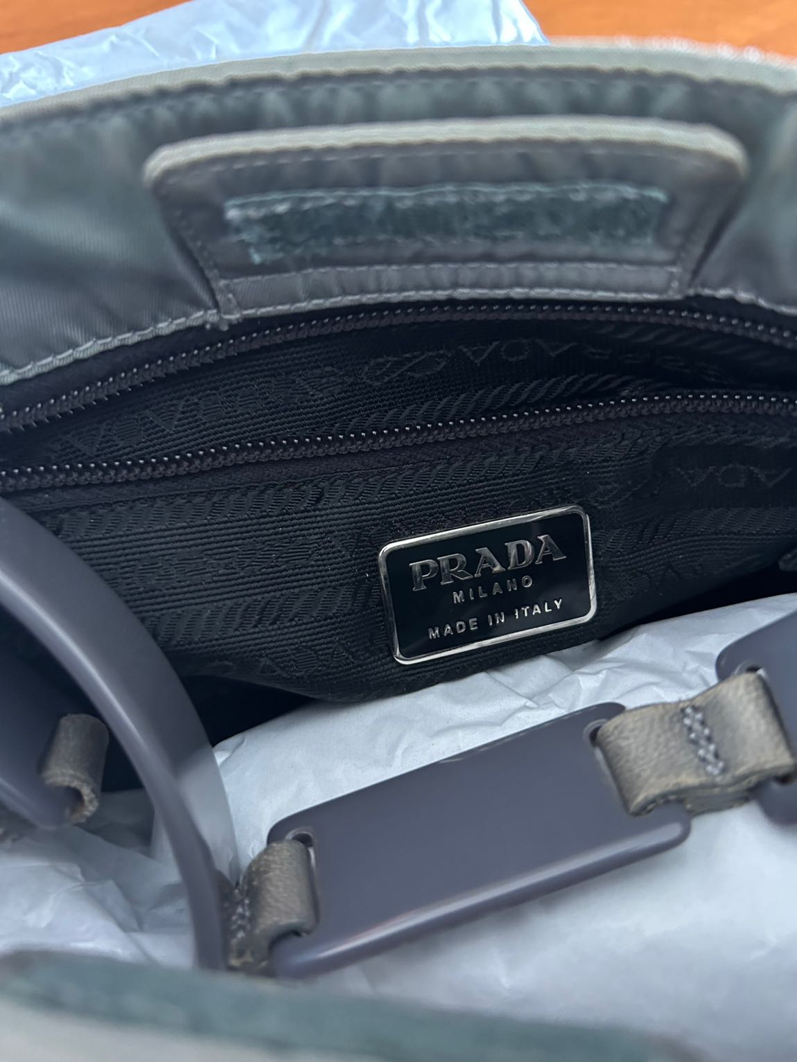 Prada çanta — görsel 4/5