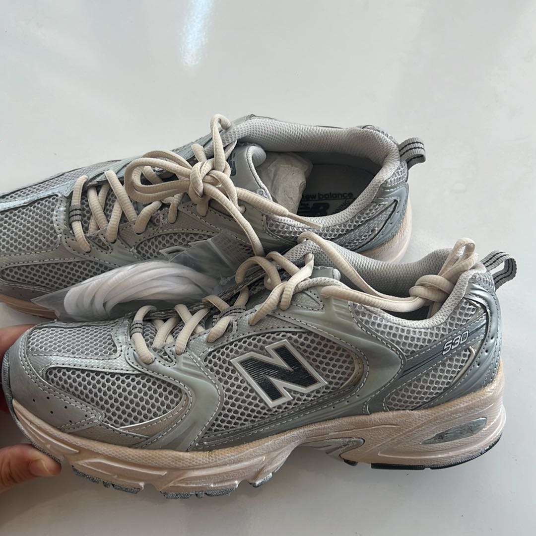 Gri limited edition New Balance — görsel 4/7