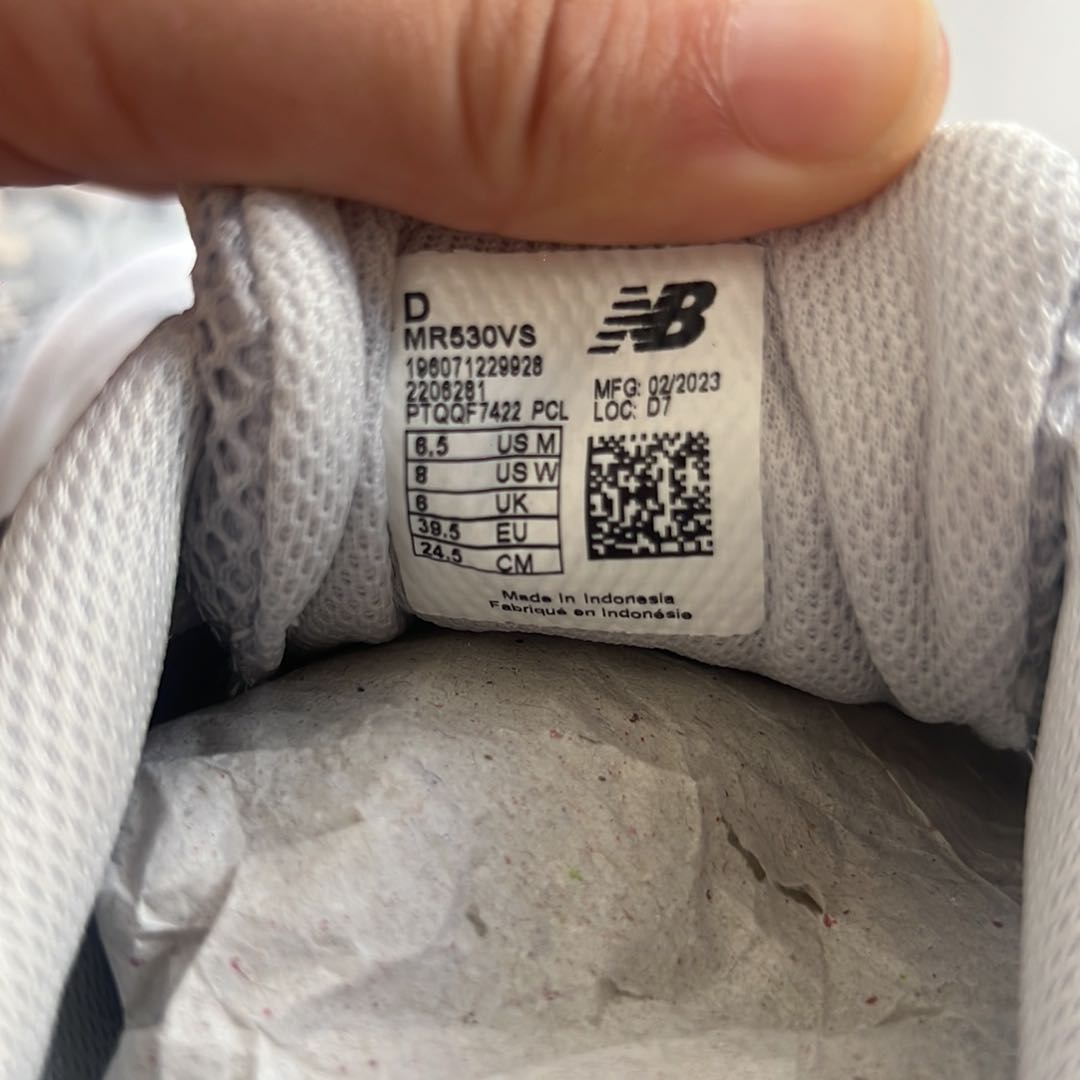 Gri limited edition New Balance — görsel 6/7