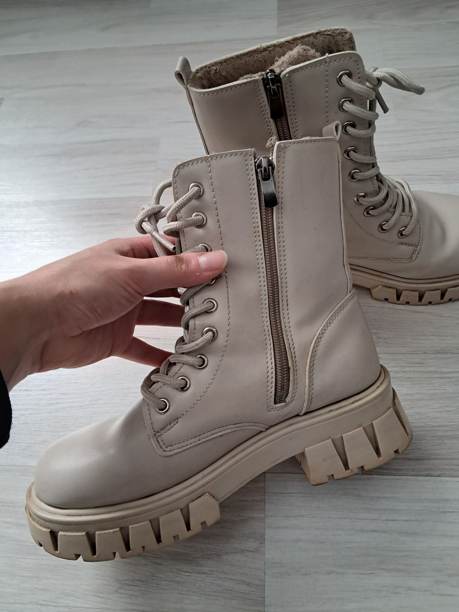 37 Numara Kadın Bot — görsel 3/7