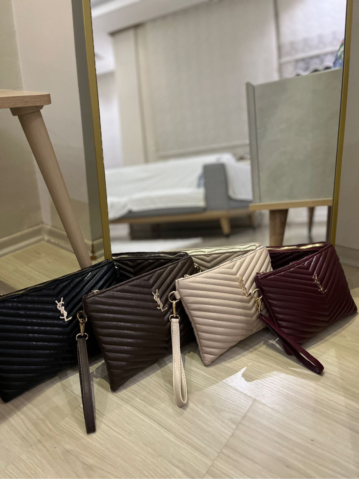 YSL clucth serisi — görsel 5/5