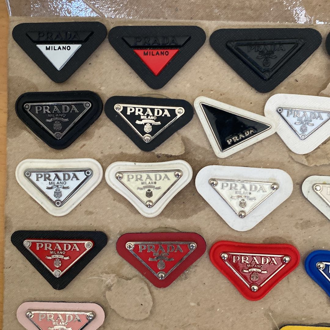 Prada Logo Arma — görsel 2/5