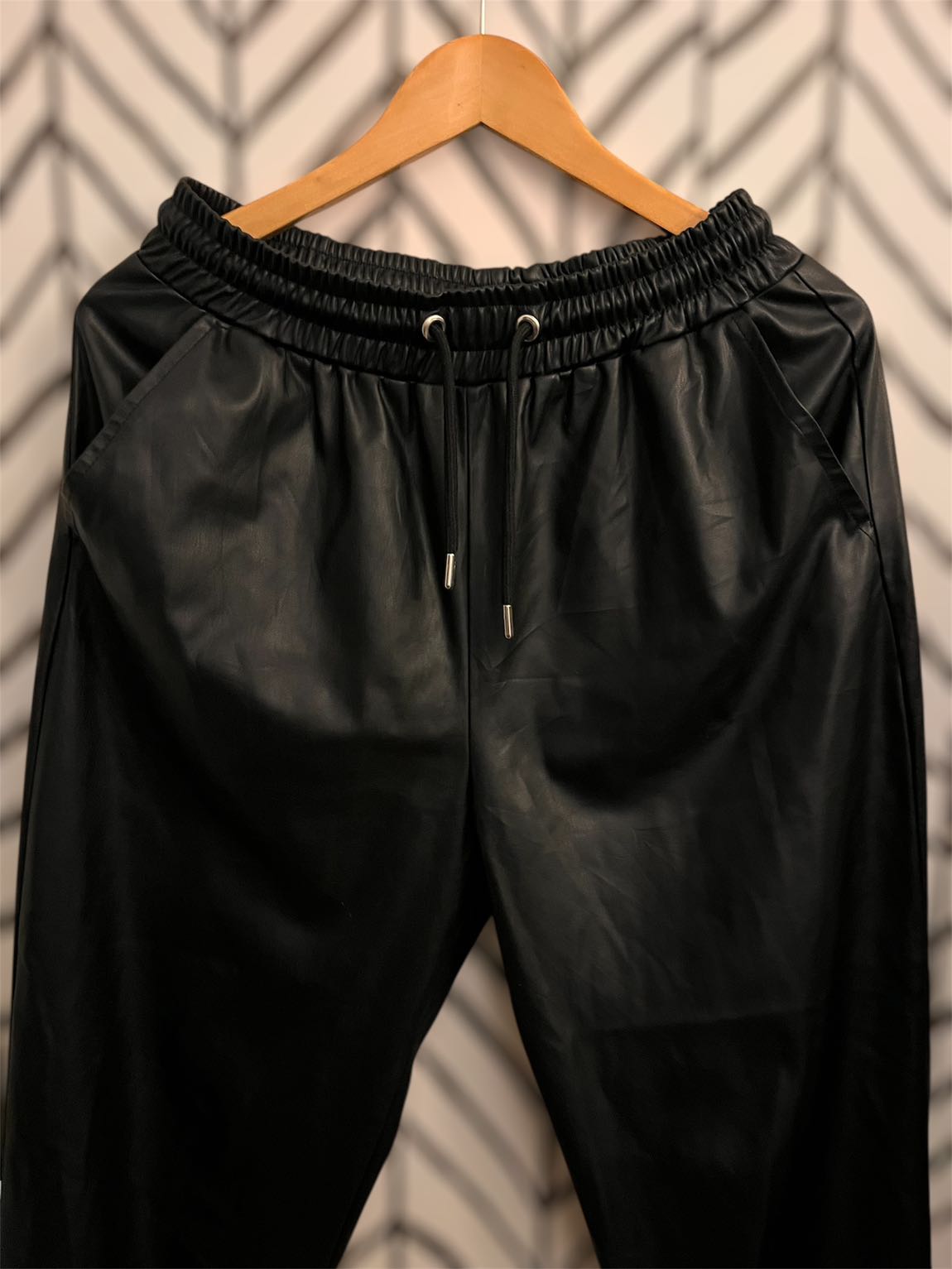 Batik Suni Deri Jogger Pantolon — görsel 4/7