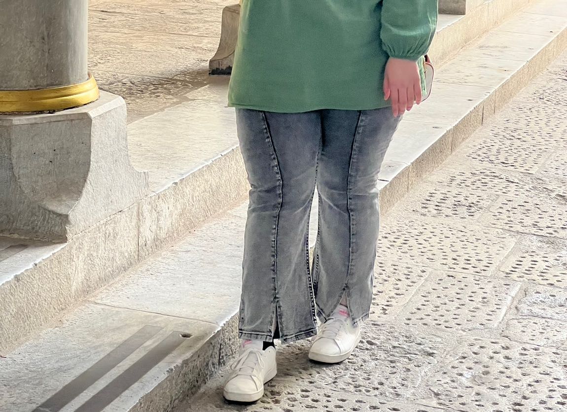 Taşlı denim pantolon — görsel 6/6
