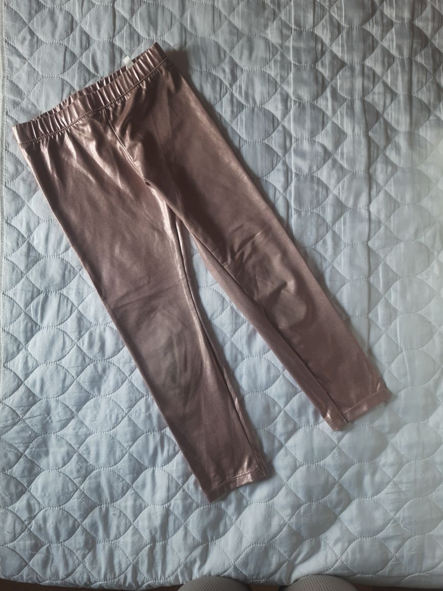 H&M bale patigi ve parlak tayt — görsel 3/8