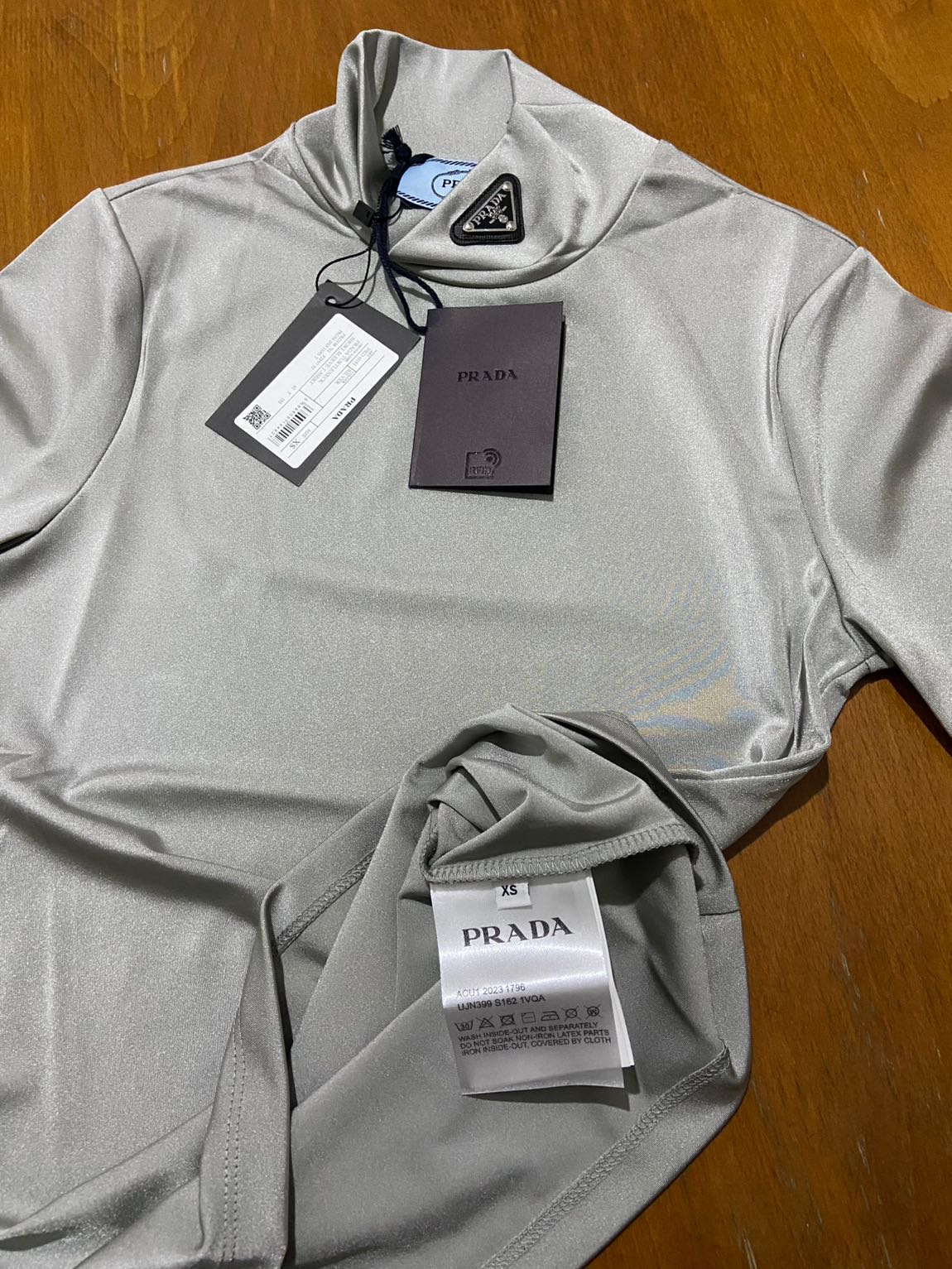 prada — görsel 5/6