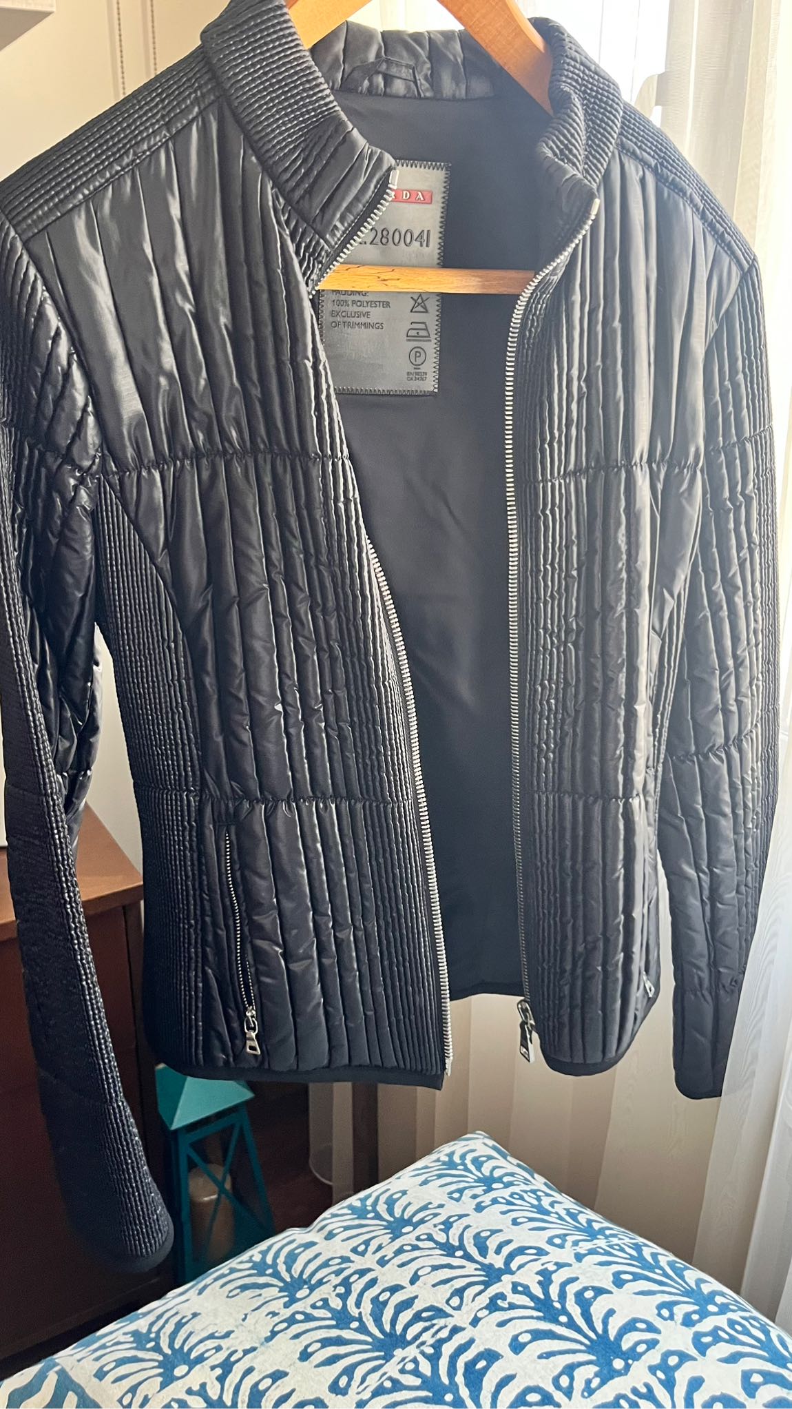 Prada mont — görsel 6/8