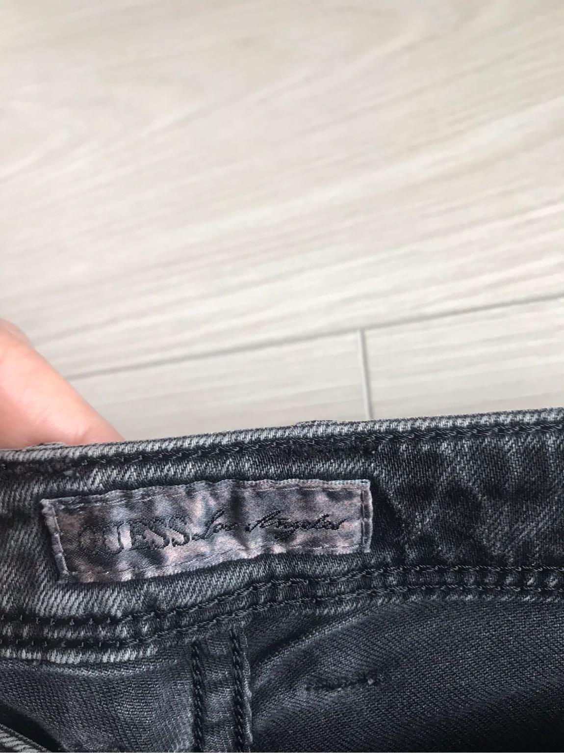 Guess marka — görsel 8/8