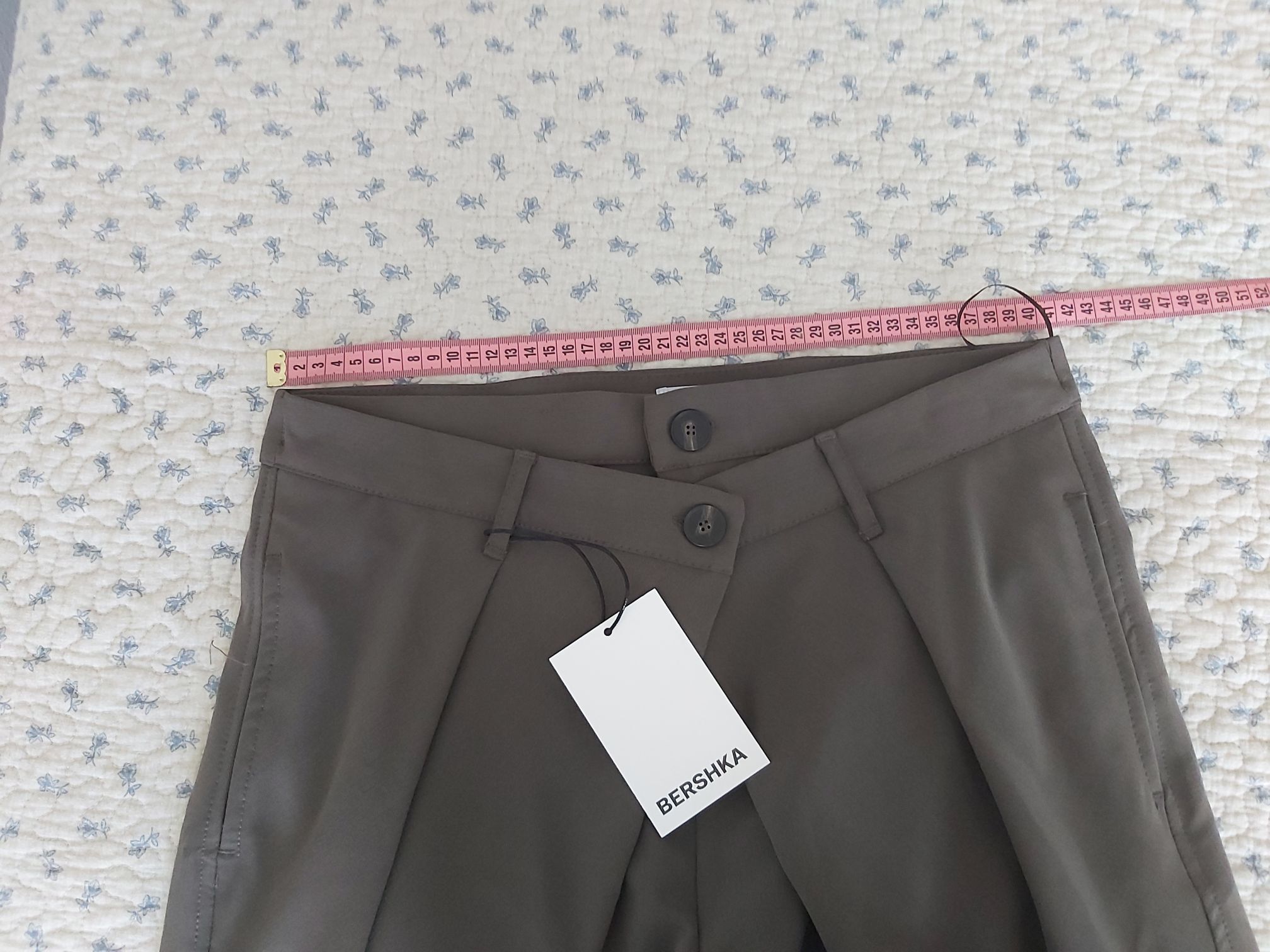 Bershka Çift Düğmeli Pantolon — görsel 5/6